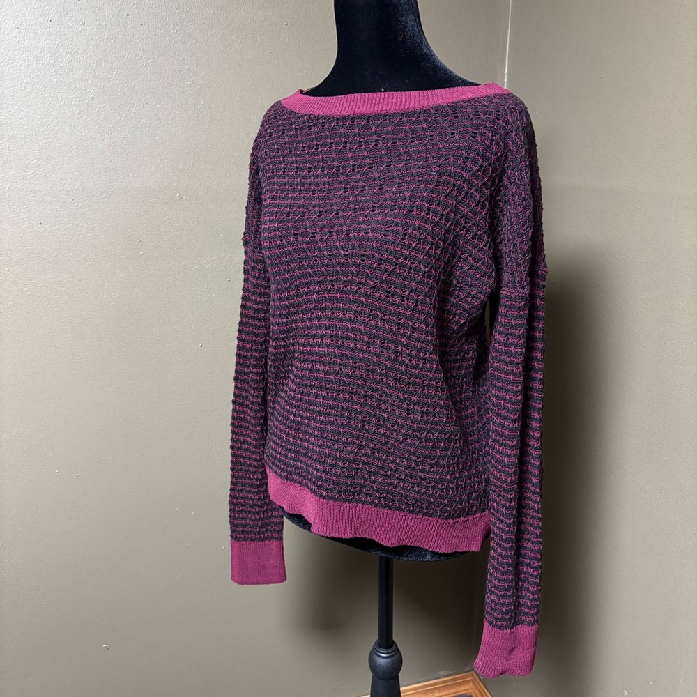 Ann Taylor Loft Black and Burgundy Knit Pull On Crewneck See-Through Sweater M - Picture 2 of 12